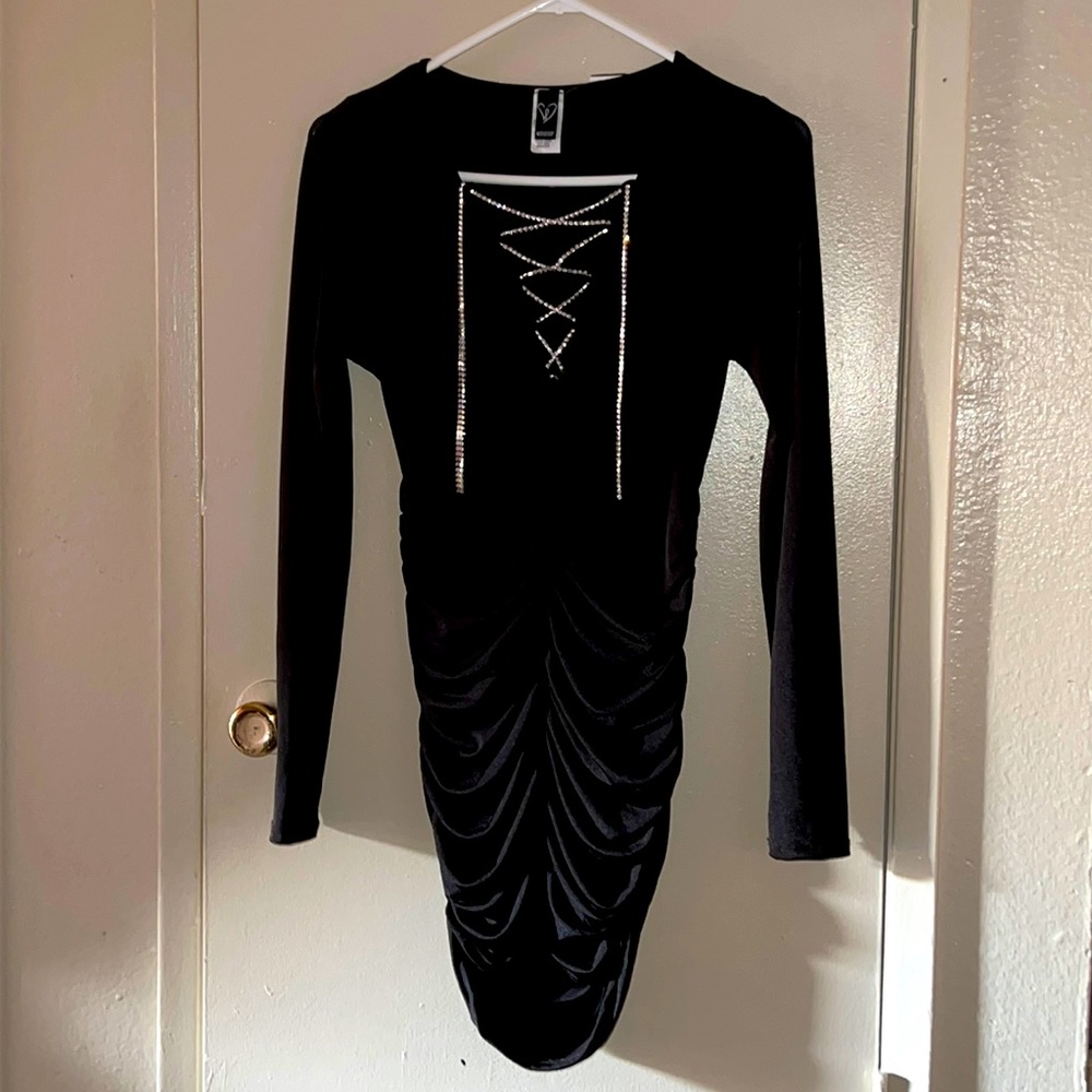 WindsorMesh Ruched Black Mini Dress 👗 - Picture 1 of 9